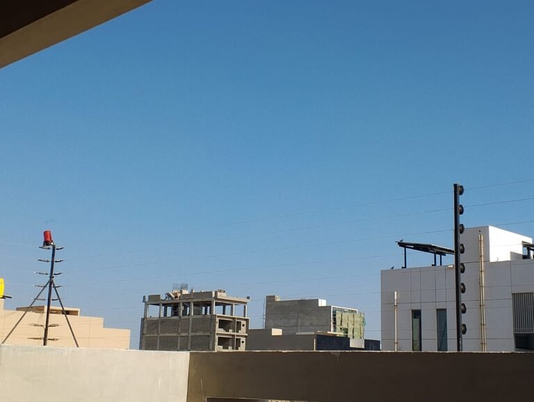 Fibre Reinforced Plastic vs Metal Mounting: Which Is Better for Solar Systems?